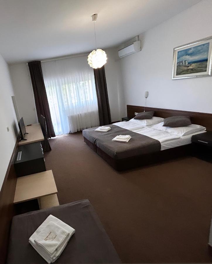 Rooms Laguna Sesvete Exterior photo