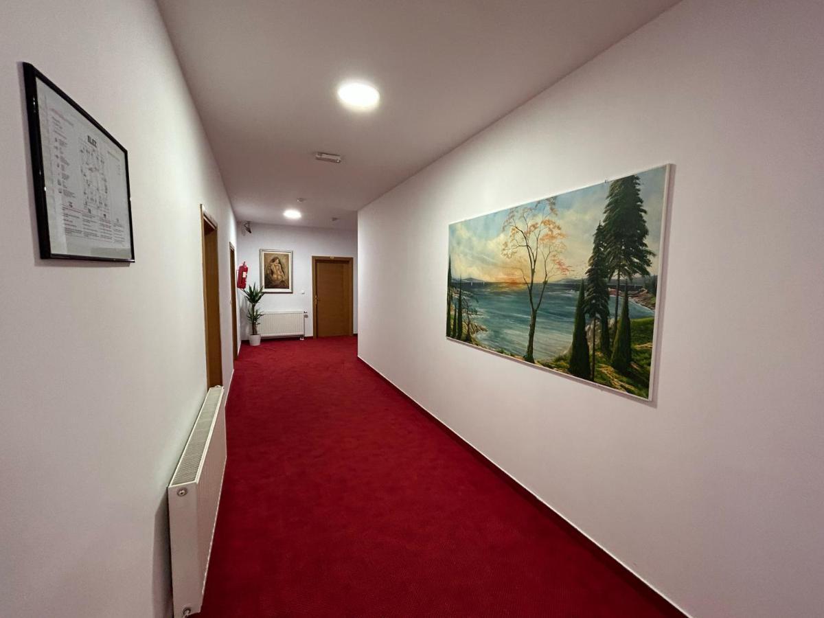 Rooms Laguna Sesvete Exterior photo
