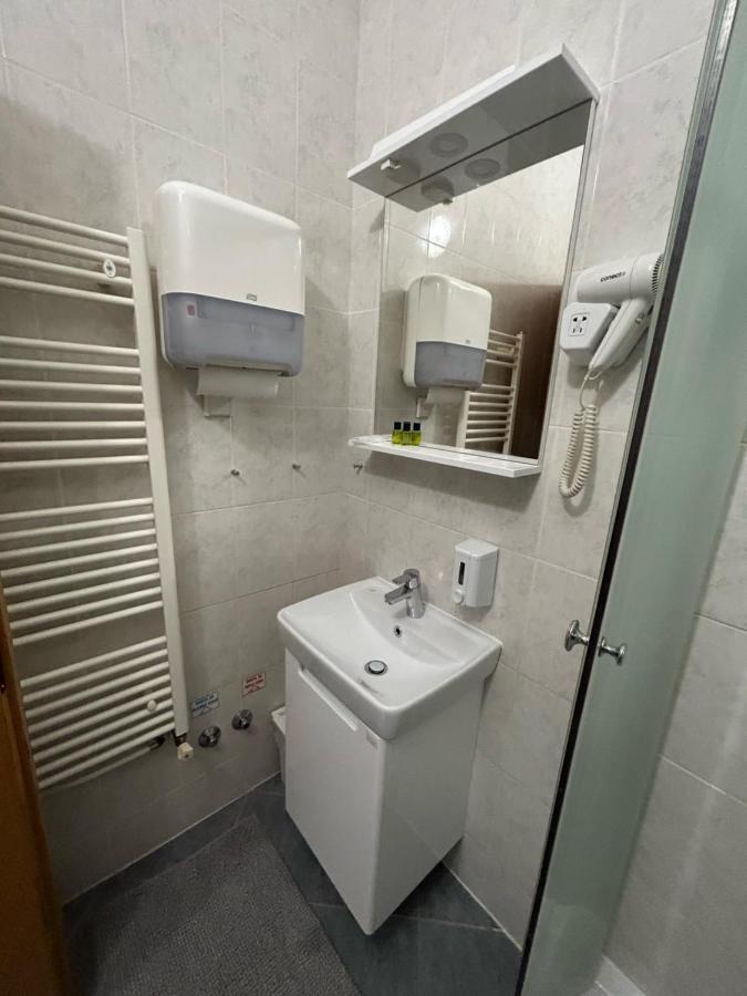Rooms Laguna Sesvete Exterior photo