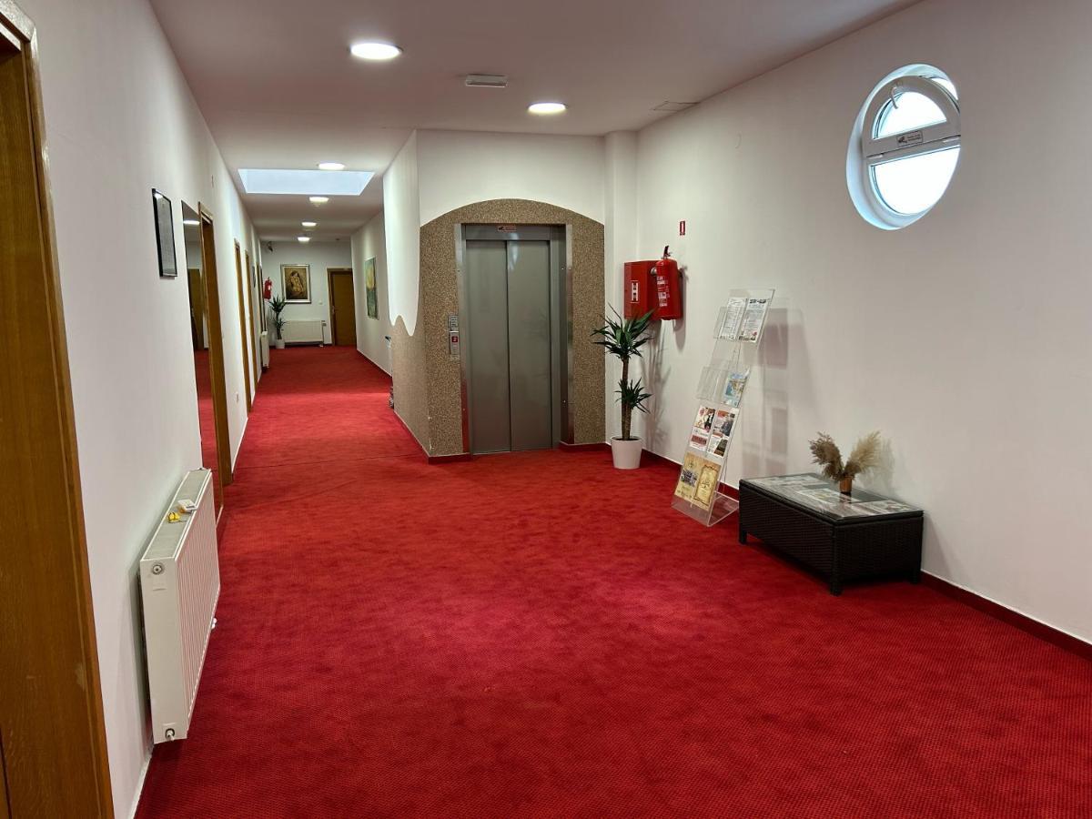 Rooms Laguna Sesvete Exterior photo