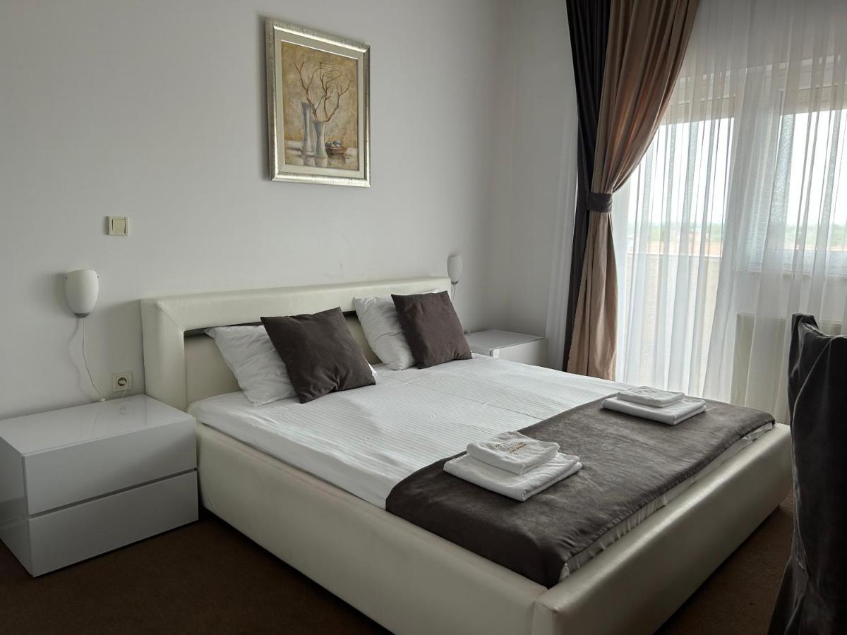Rooms Laguna Sesvete Exterior photo